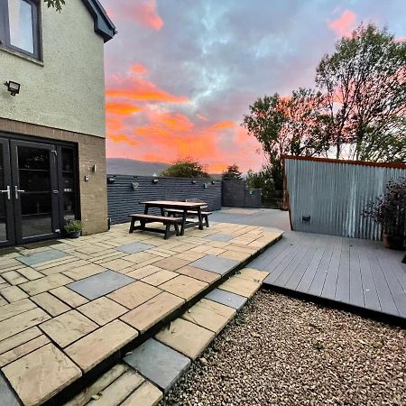 Stylish, Central Studio With Kitchen & Large Deck Fort William Exterior photo