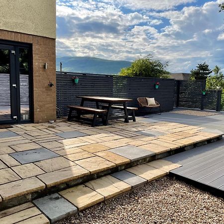 Stylish, Central Studio With Kitchen & Large Deck Fort William Exterior photo