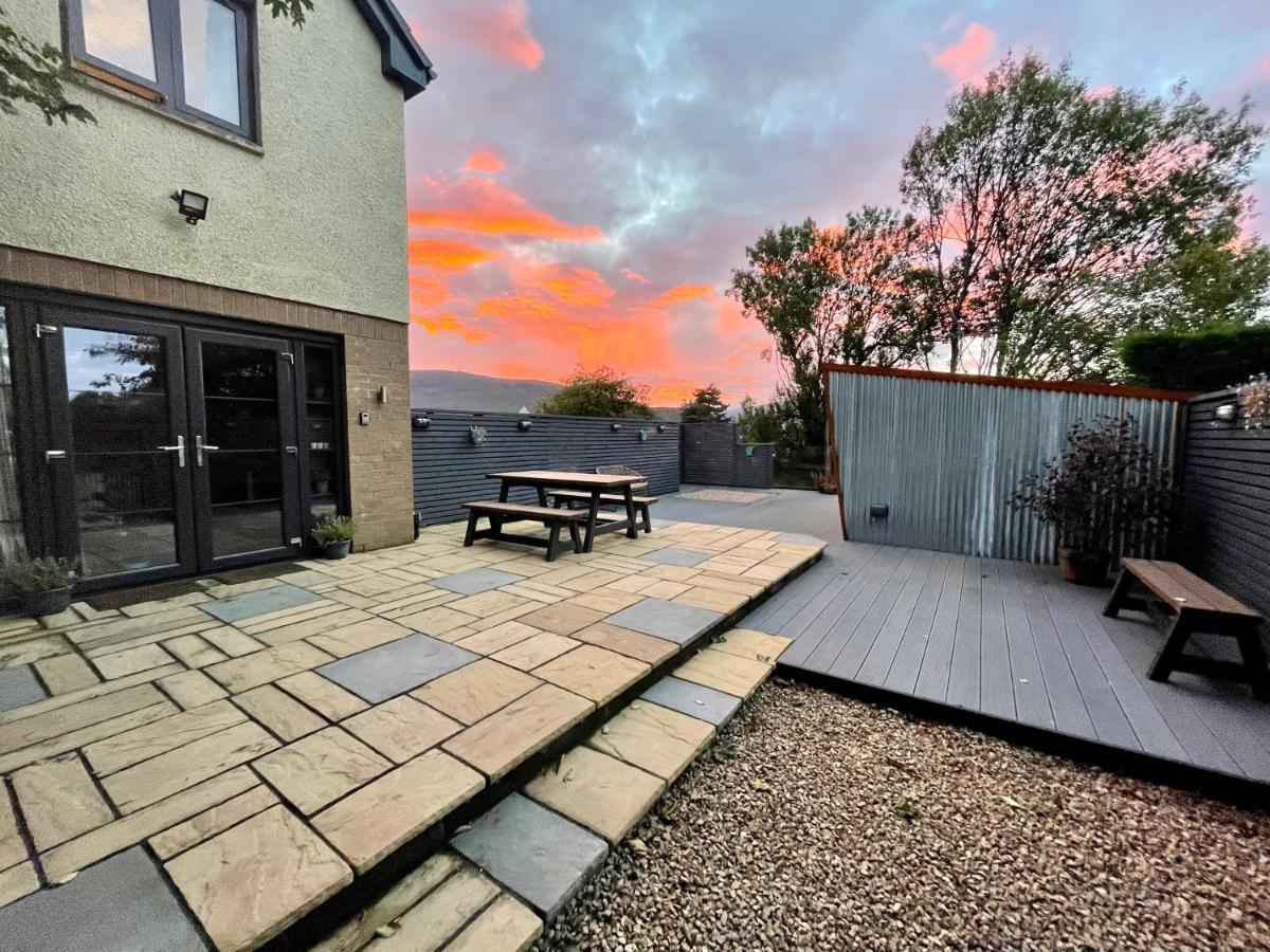Stylish, Central Studio With Kitchen & Large Deck Fort William Exterior photo